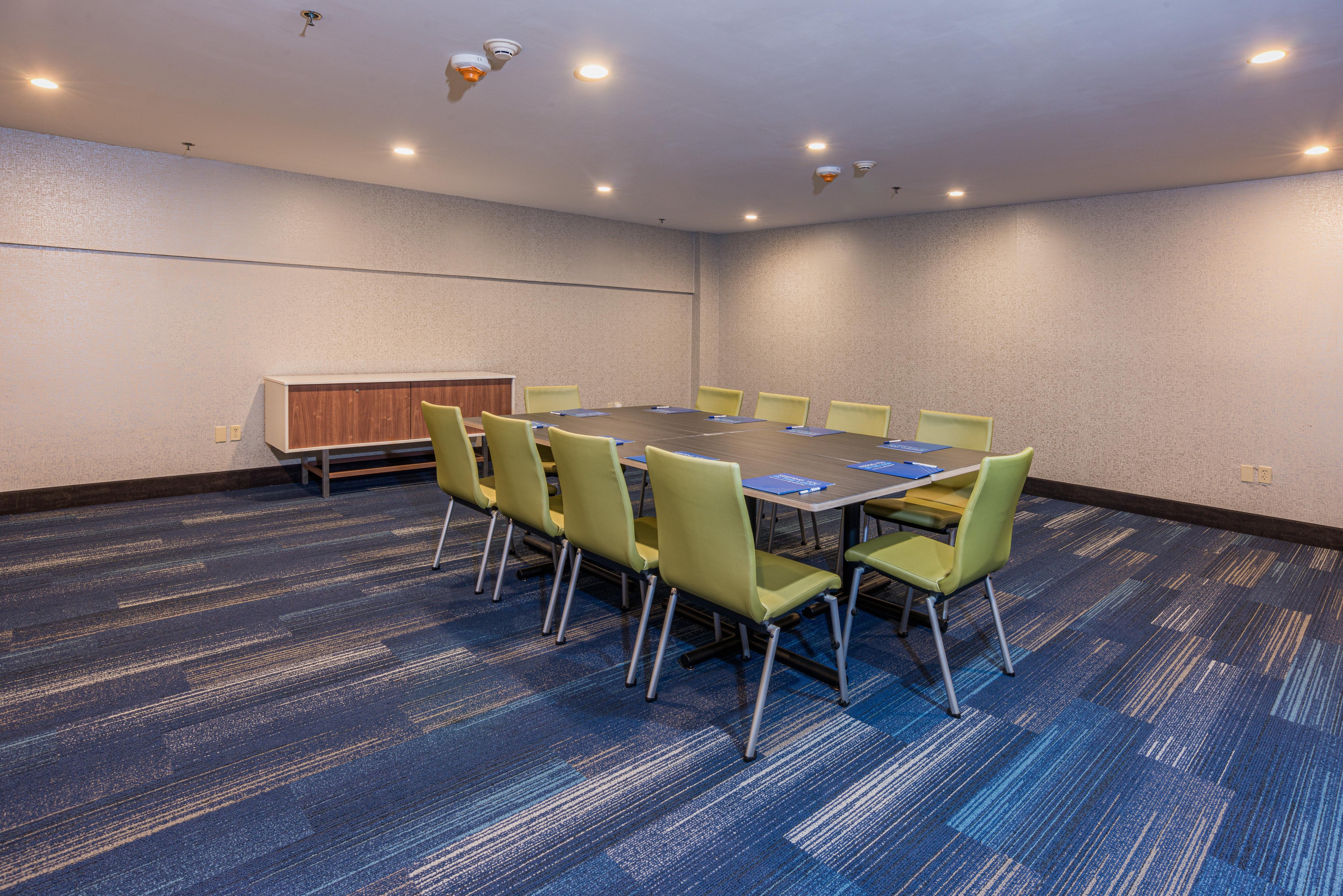 Holiday Inn Express Hotel & Suites Swansea By Ihg Ngoại thất bức ảnh