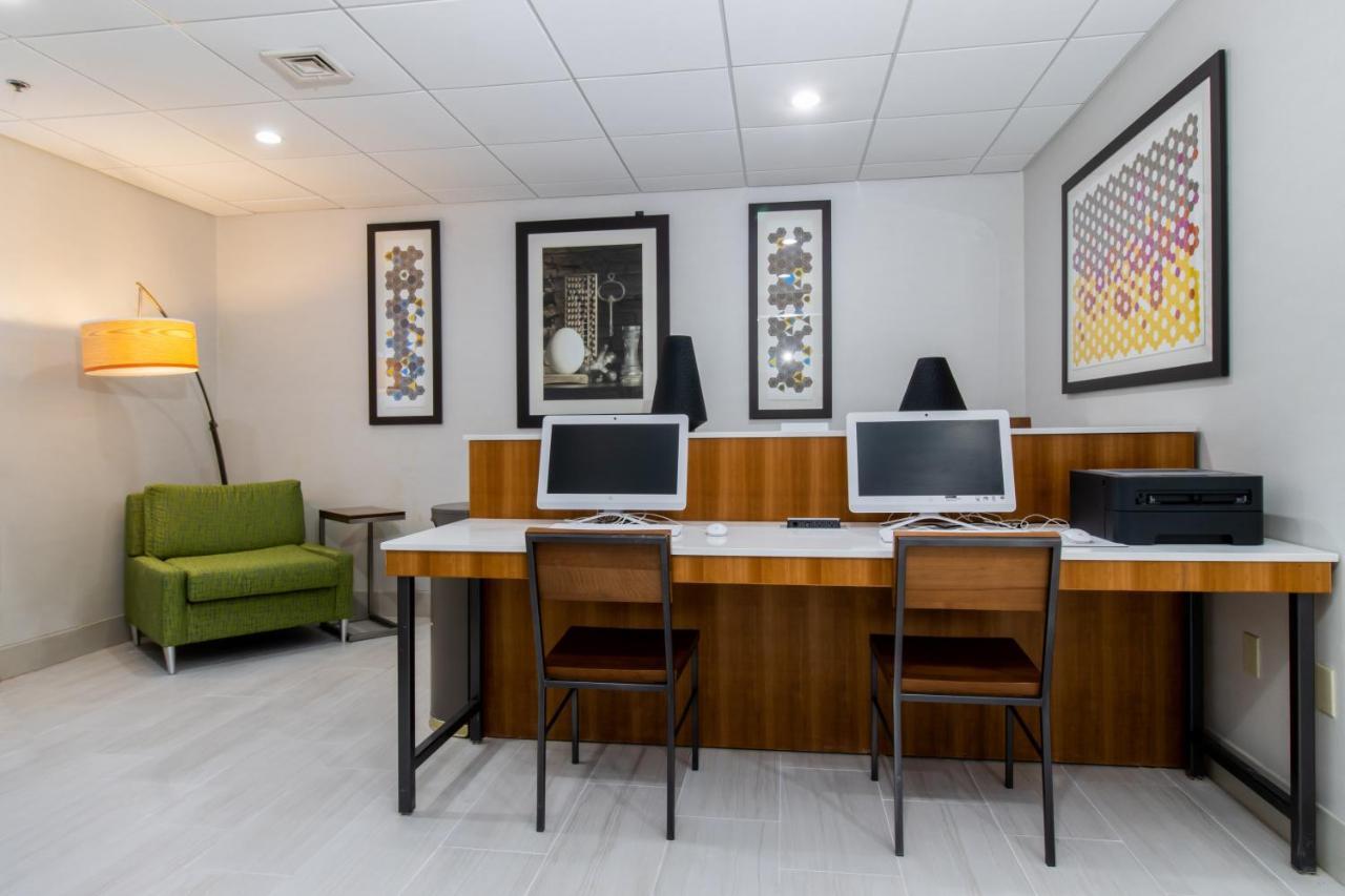 Holiday Inn Express Hotel & Suites Swansea By Ihg Ngoại thất bức ảnh