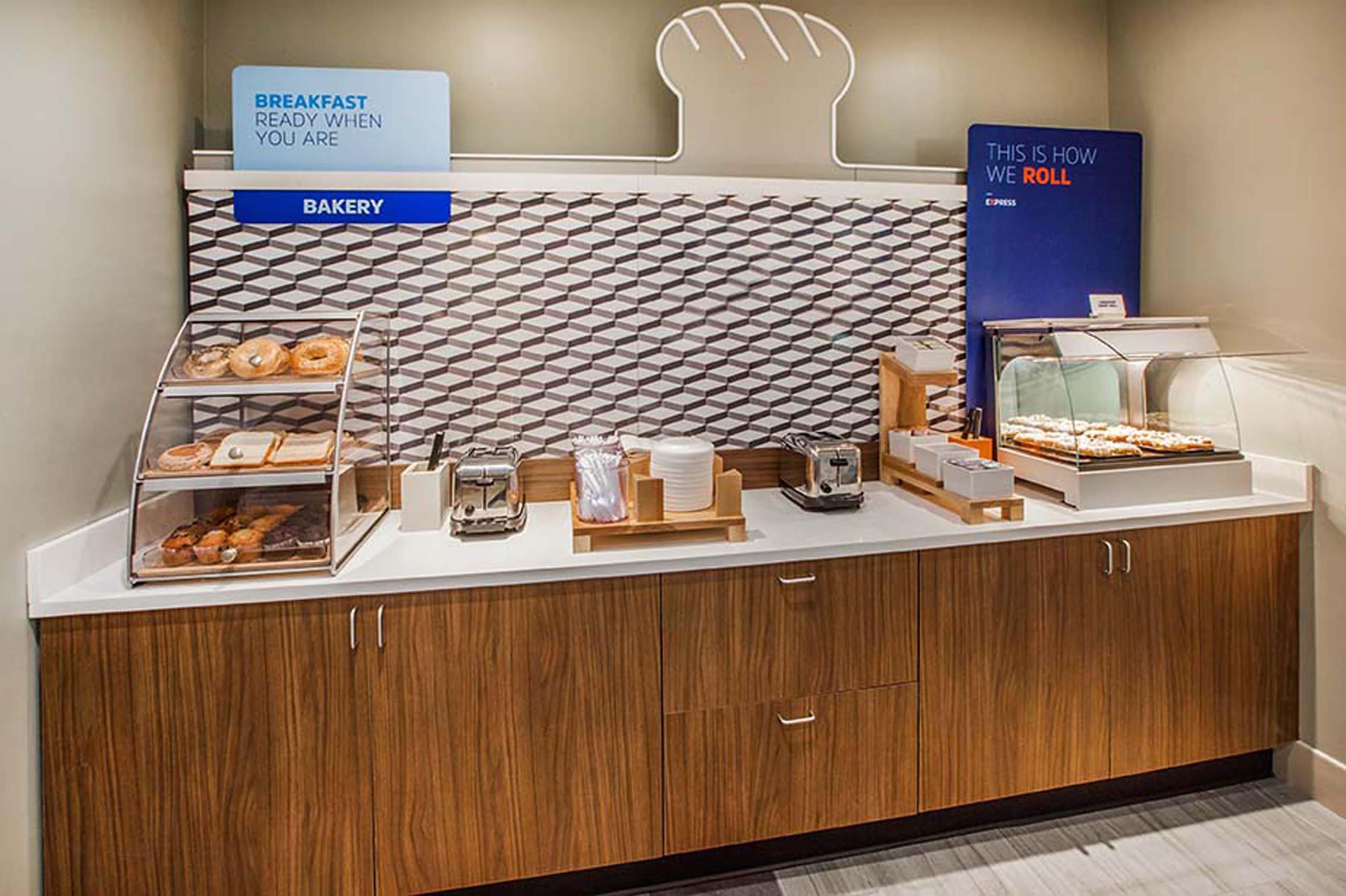 Holiday Inn Express Hotel & Suites Swansea By Ihg Ngoại thất bức ảnh