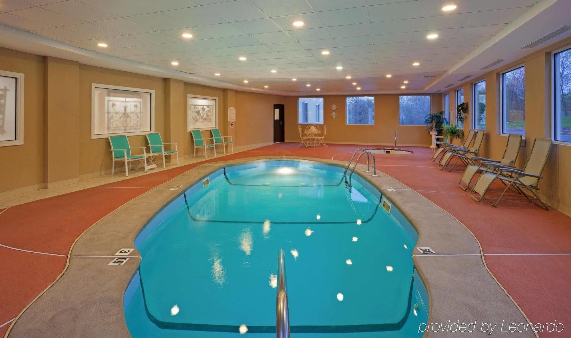 Holiday Inn Express Hotel & Suites Swansea By Ihg Ngoại thất bức ảnh