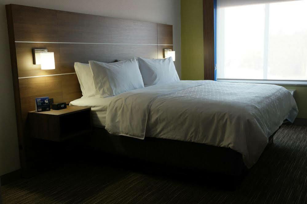 Holiday Inn Express Hotel & Suites Swansea By Ihg Ngoại thất bức ảnh
