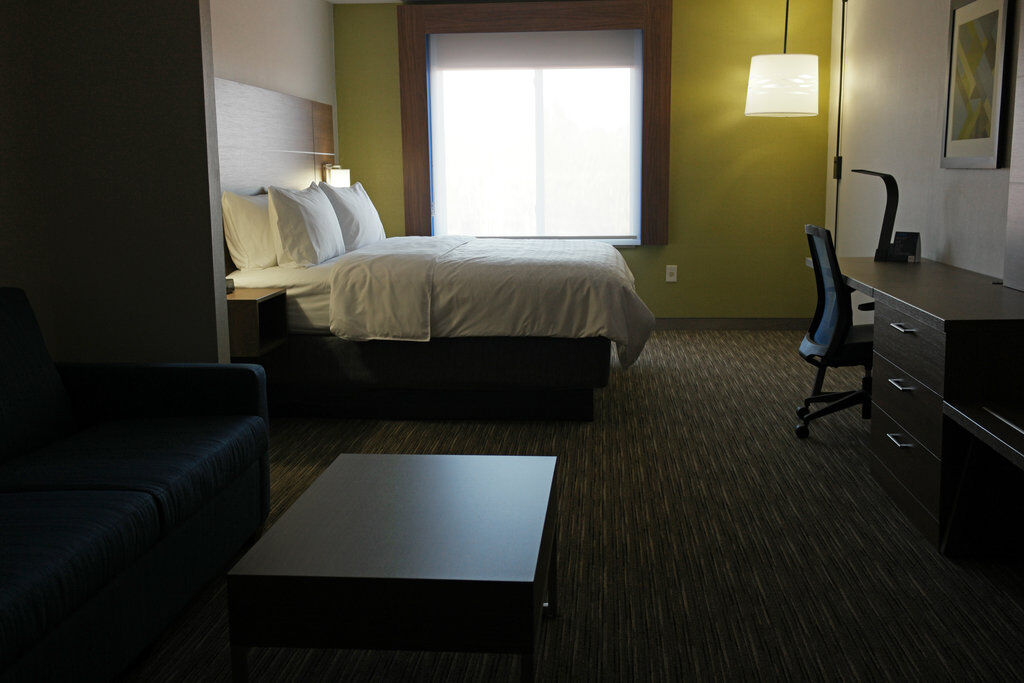 Holiday Inn Express Hotel & Suites Swansea By Ihg Ngoại thất bức ảnh